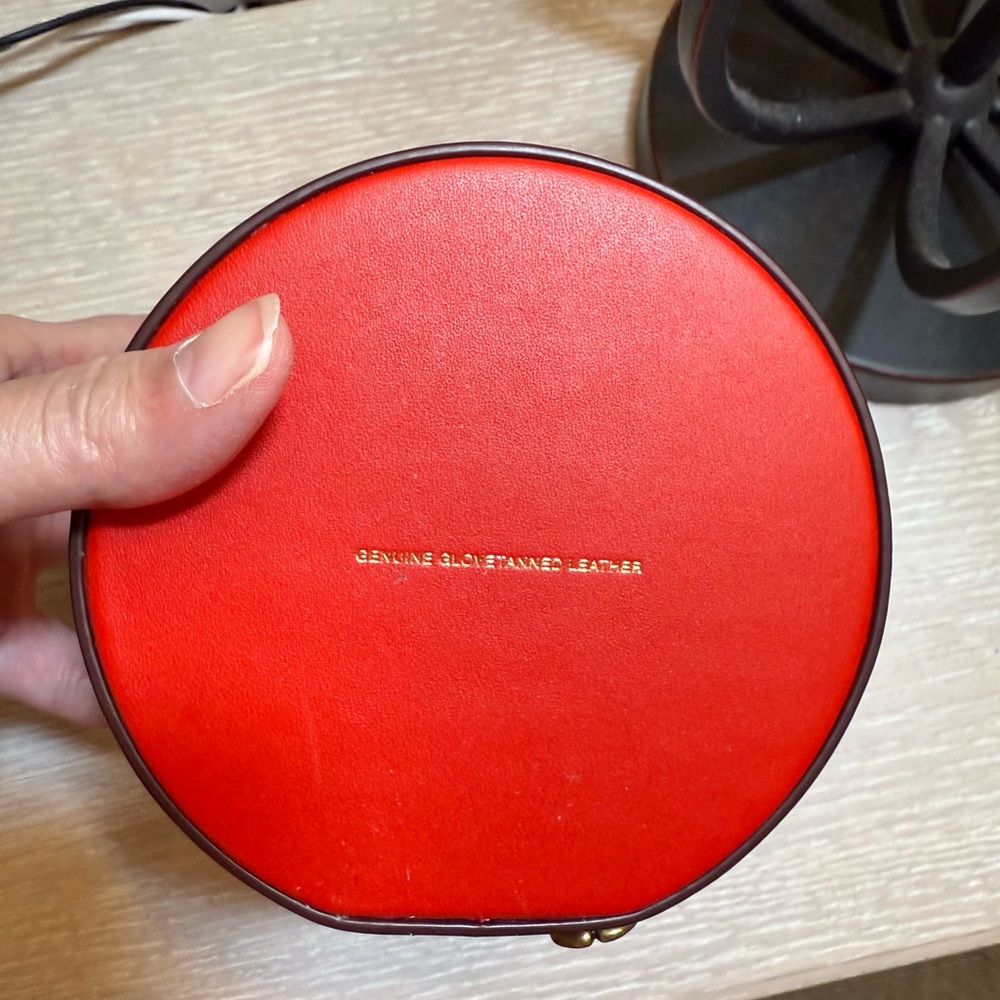 Coach Limited Edition Red Leather Music Jewelry Bag - Picture 4 of 7